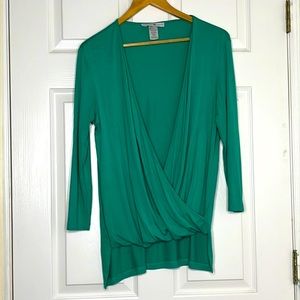 Signature Collection green women’s rap top